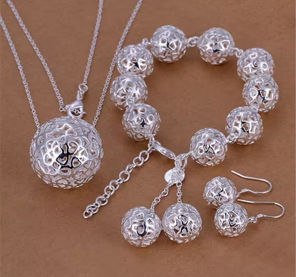 Silver jewelry set