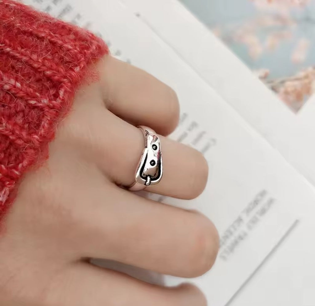 Adjustable ring